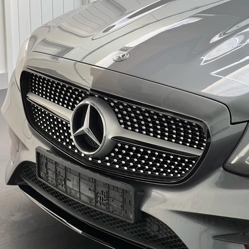 Mercedes-Benz E-Class Cabriolet Gloss Black Dechrome