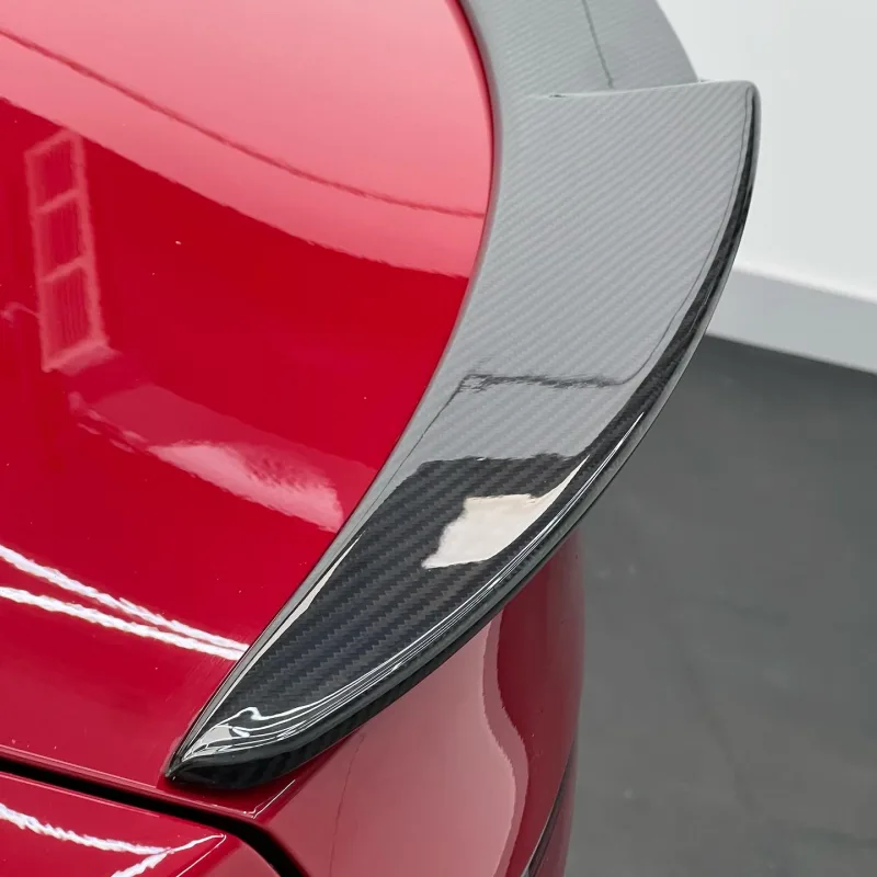 Alfa Romeo Giulia Veloce Carbon Fibre Spoiler Installation