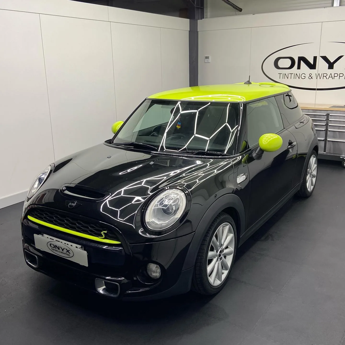 MINI Cooper S F56 HEXIS Toxic Green Details