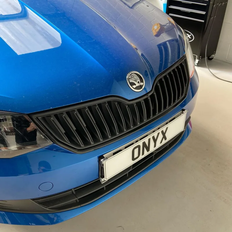 Blue Skoda Fabia Grille Chrome Delete