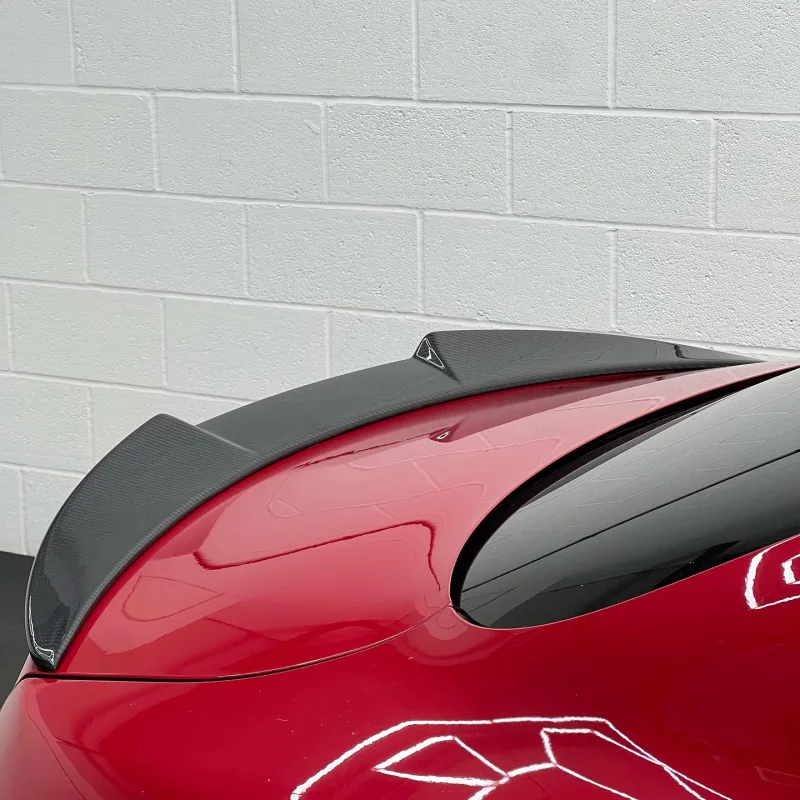 Alfa Romeo Giulia Veloce Carbon Fibre Spoiler Installation