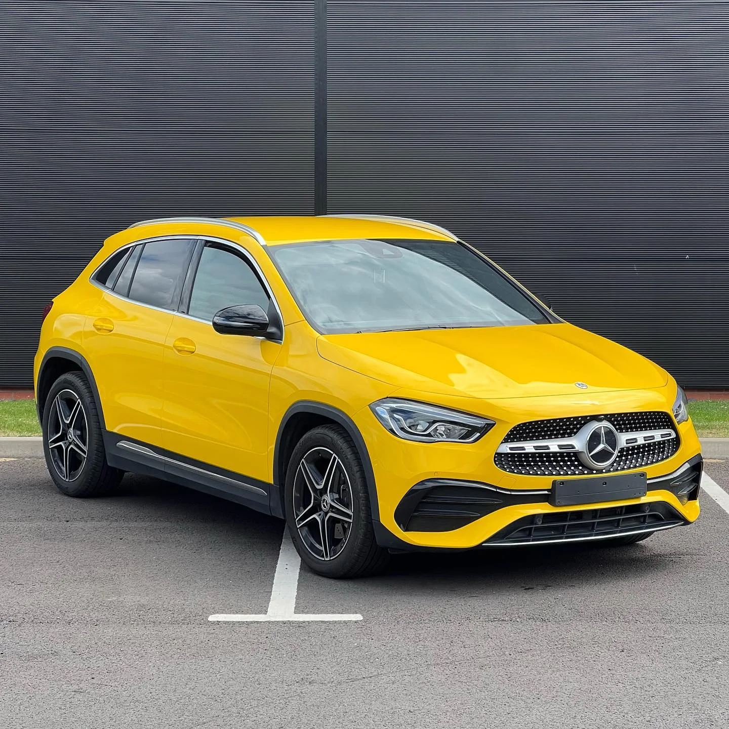 Mercedes-Benz GLA Daffodil Yellow Wrap