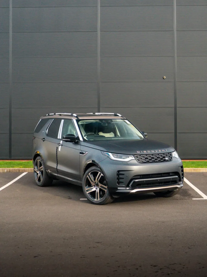Land Rover Discovery with satin paint protection film