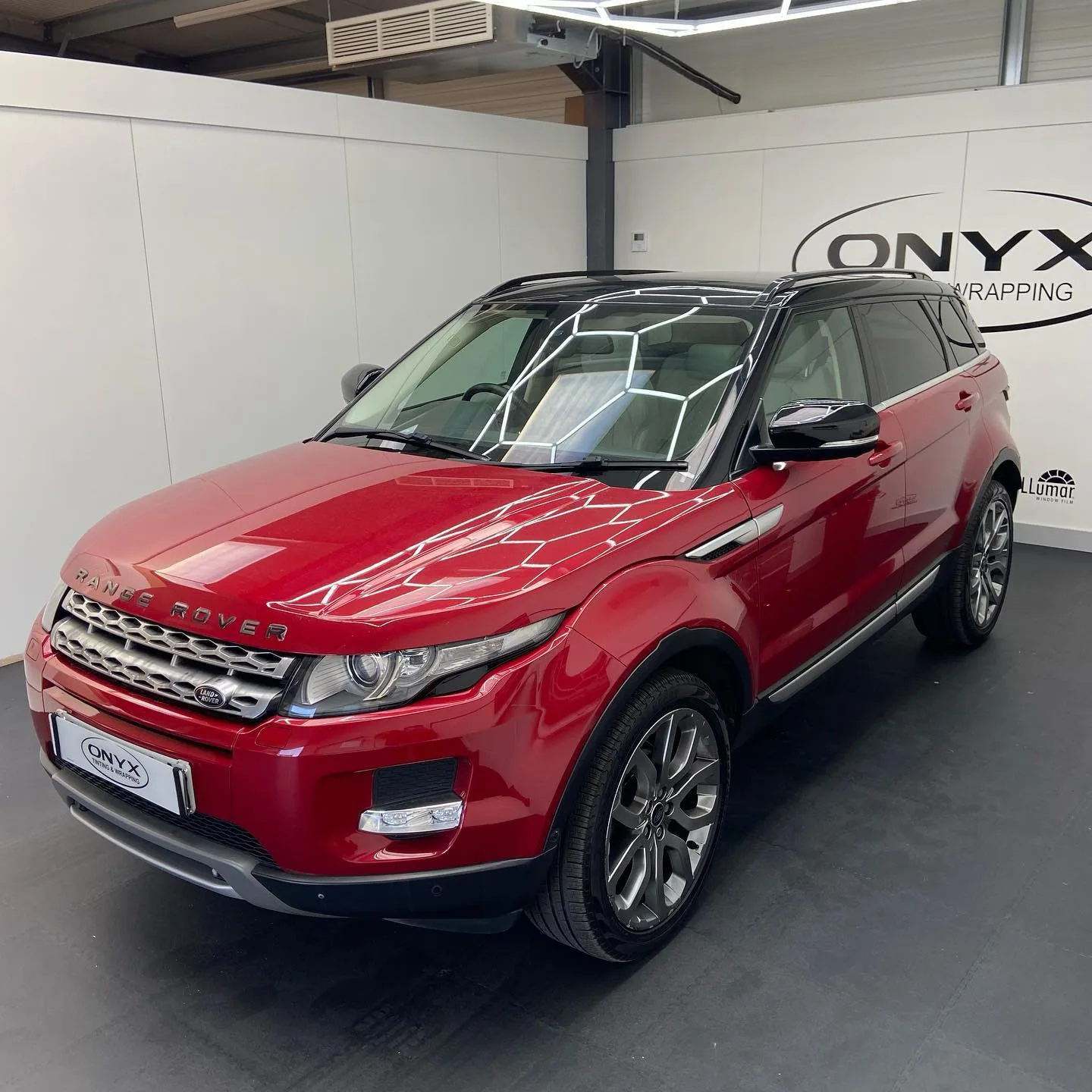 Range Rover Evoque Gloss Black Mirror Wrap
