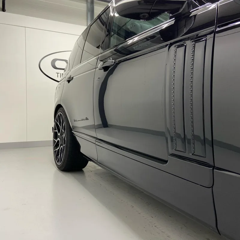 Range Rover SVO Gloss Black Vents and Trim