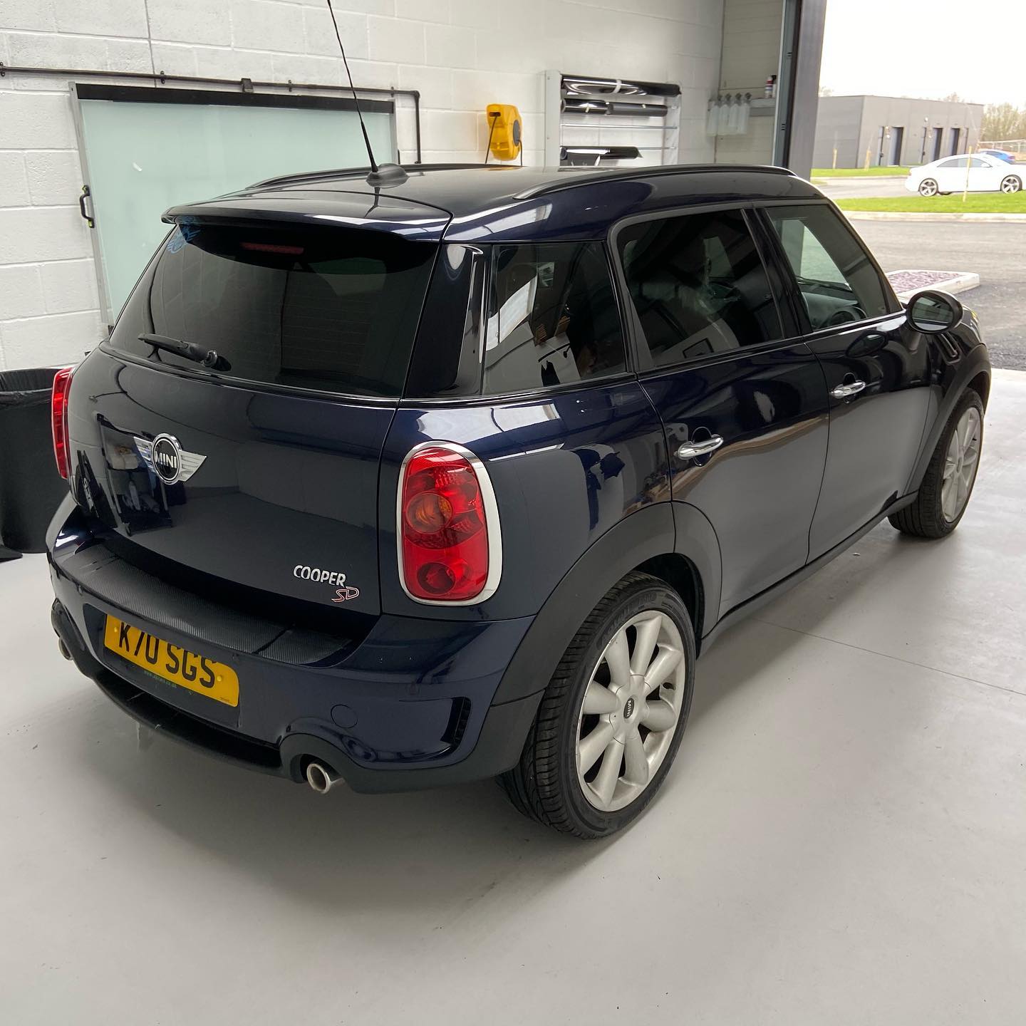 MINI Countryman R60 Tint, Dechrome and Styling