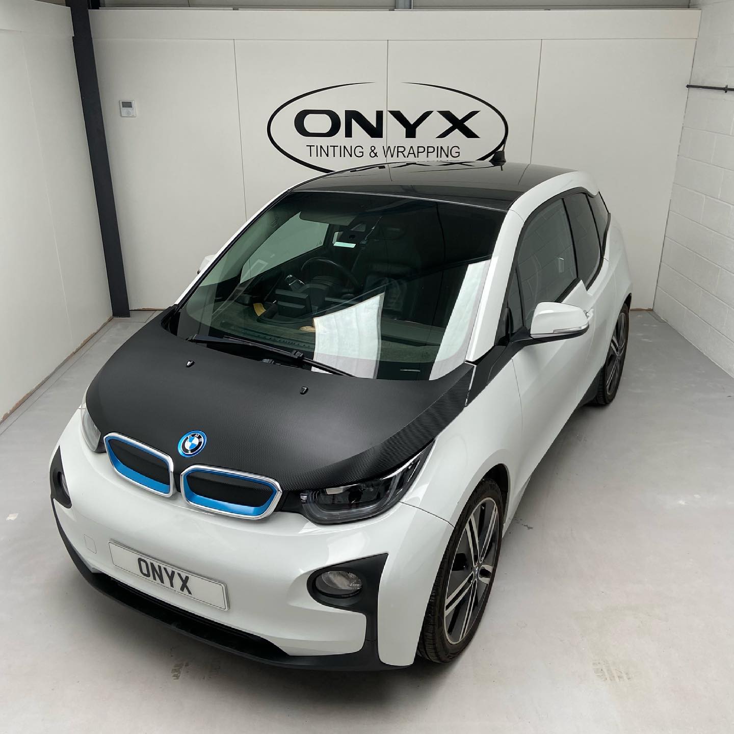 BMW i3 HEXIS Carbon-Effect Bonnet and Bumper Wrap