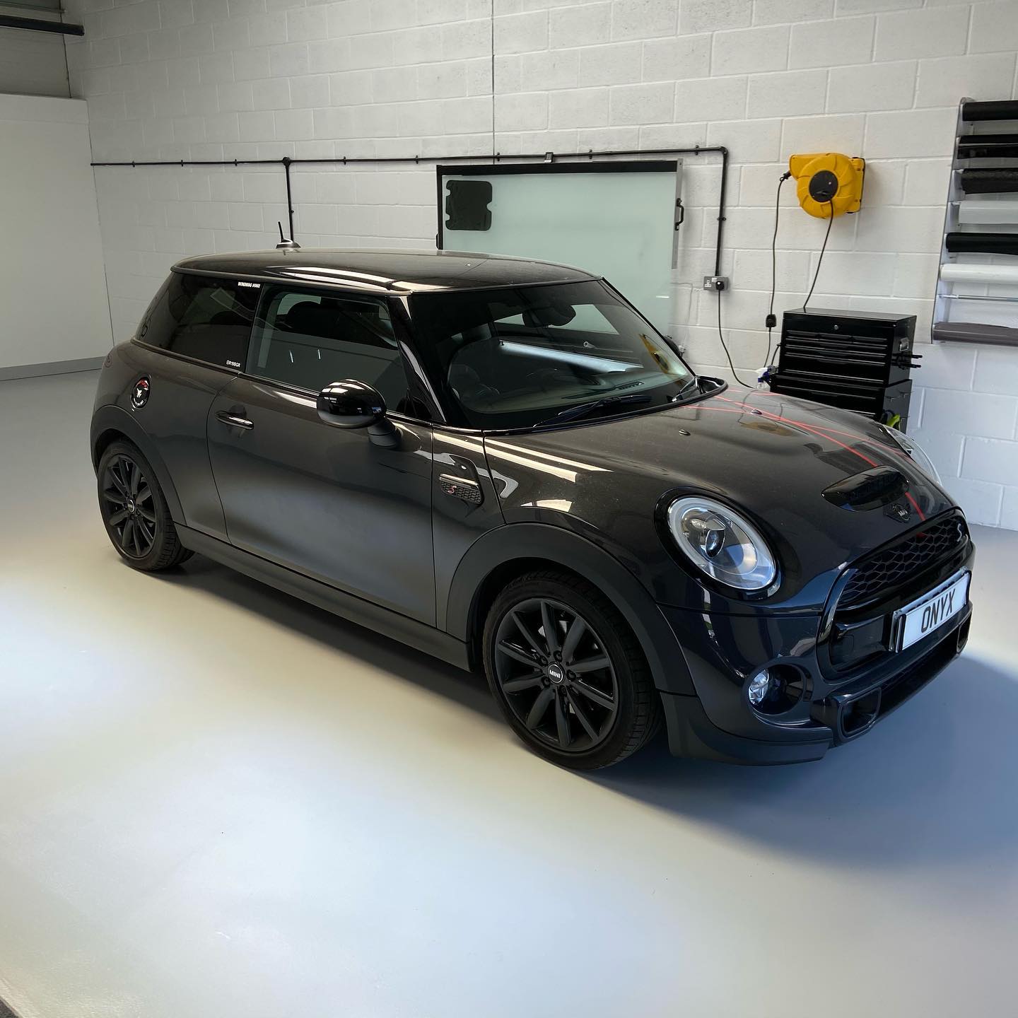 MINI Cooper S F56 Sunstrip and Black Grille Strip