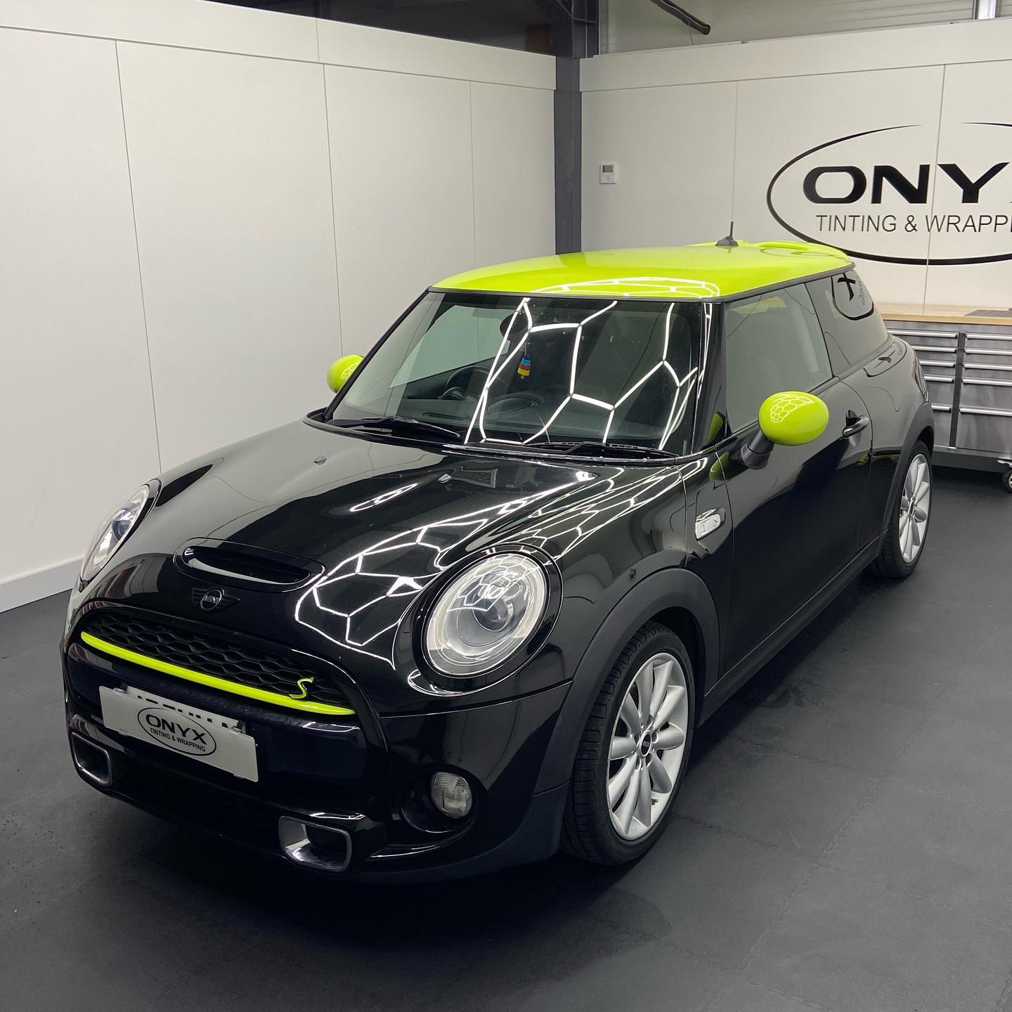 MINI Cooper S F56 HEXIS Toxic Green Details