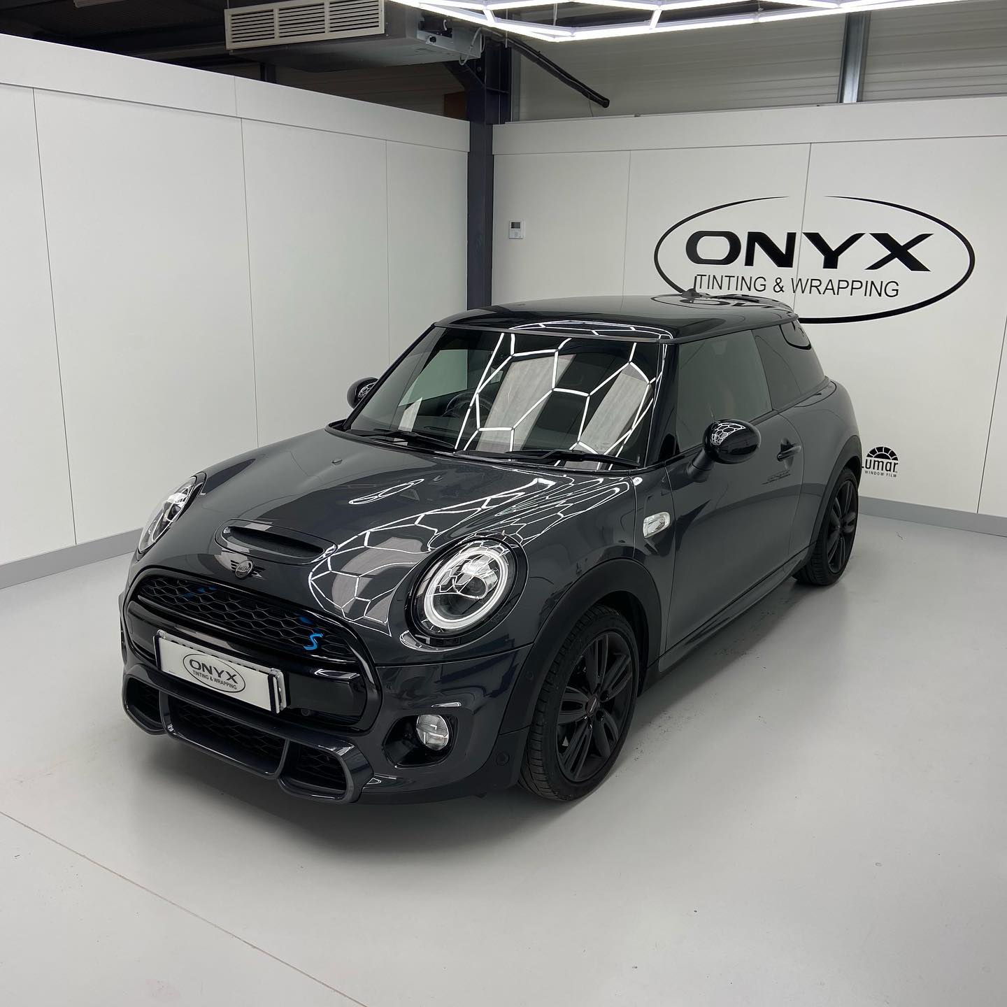 MINI Cooper S F56 Dechrome, Blue Bars and Sunstrip