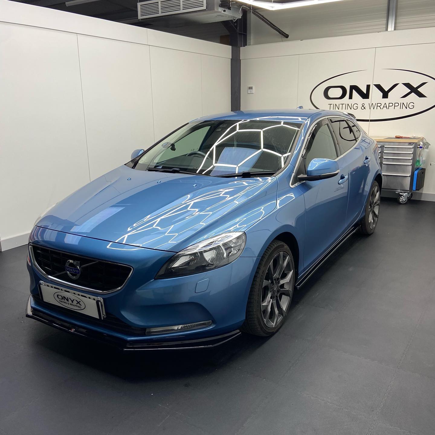Volvo V40 Maxton Front Splitter, Side Skirts & Spoiler