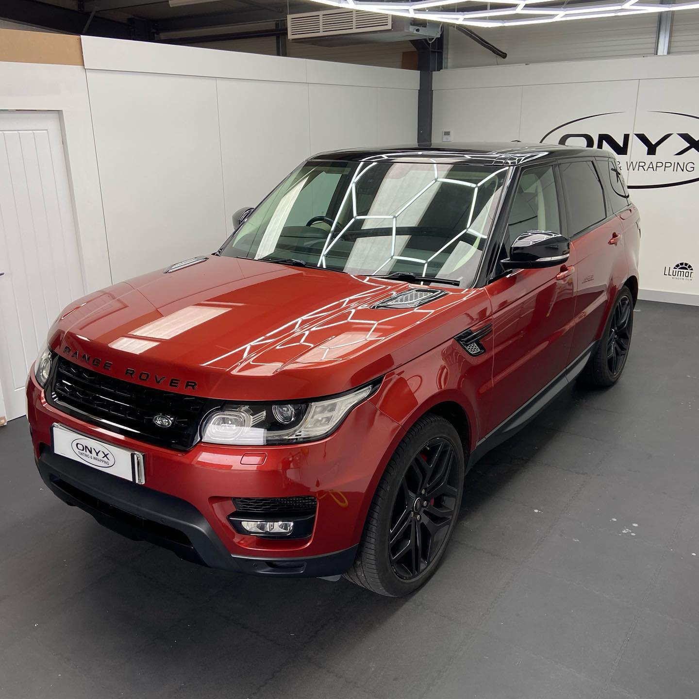 Red Range Rover Sport Gloss Black Roof Wrap