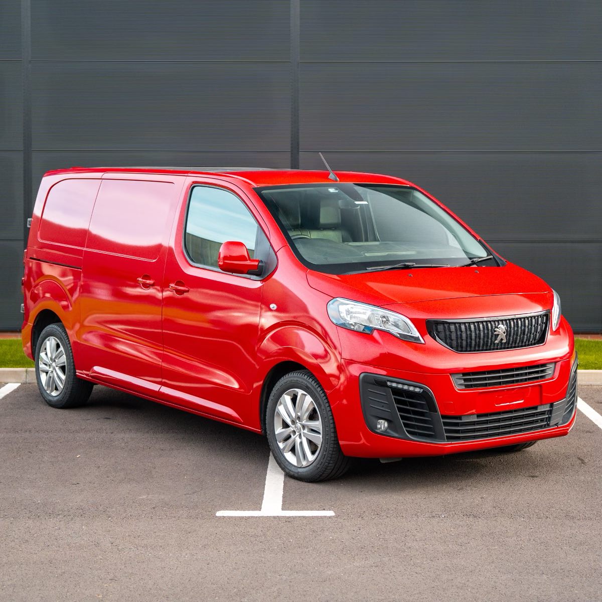 Peugeot Expert Garnet Red Gloss Full Wrap