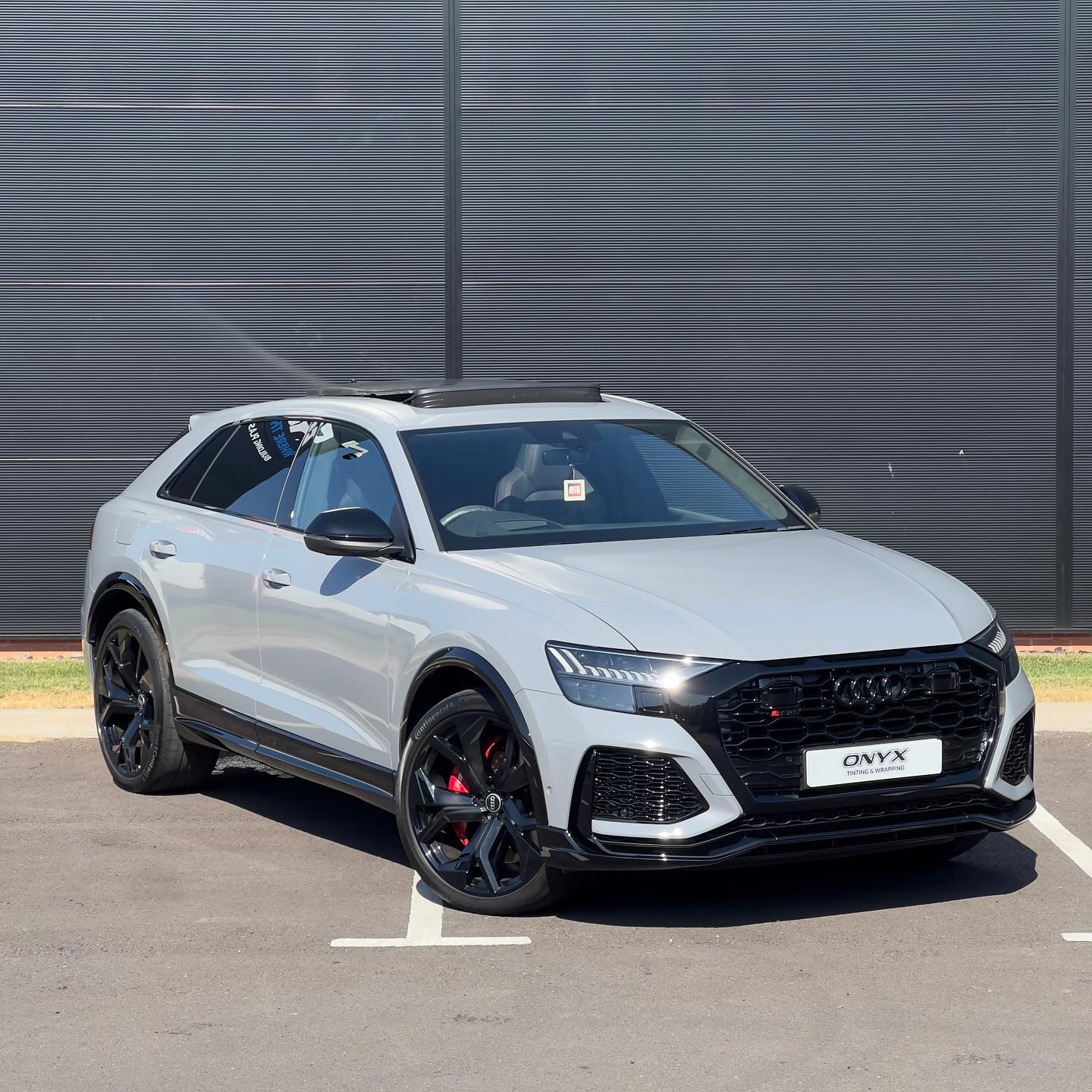 Audi RS Q8 Nardo Grey Wrap