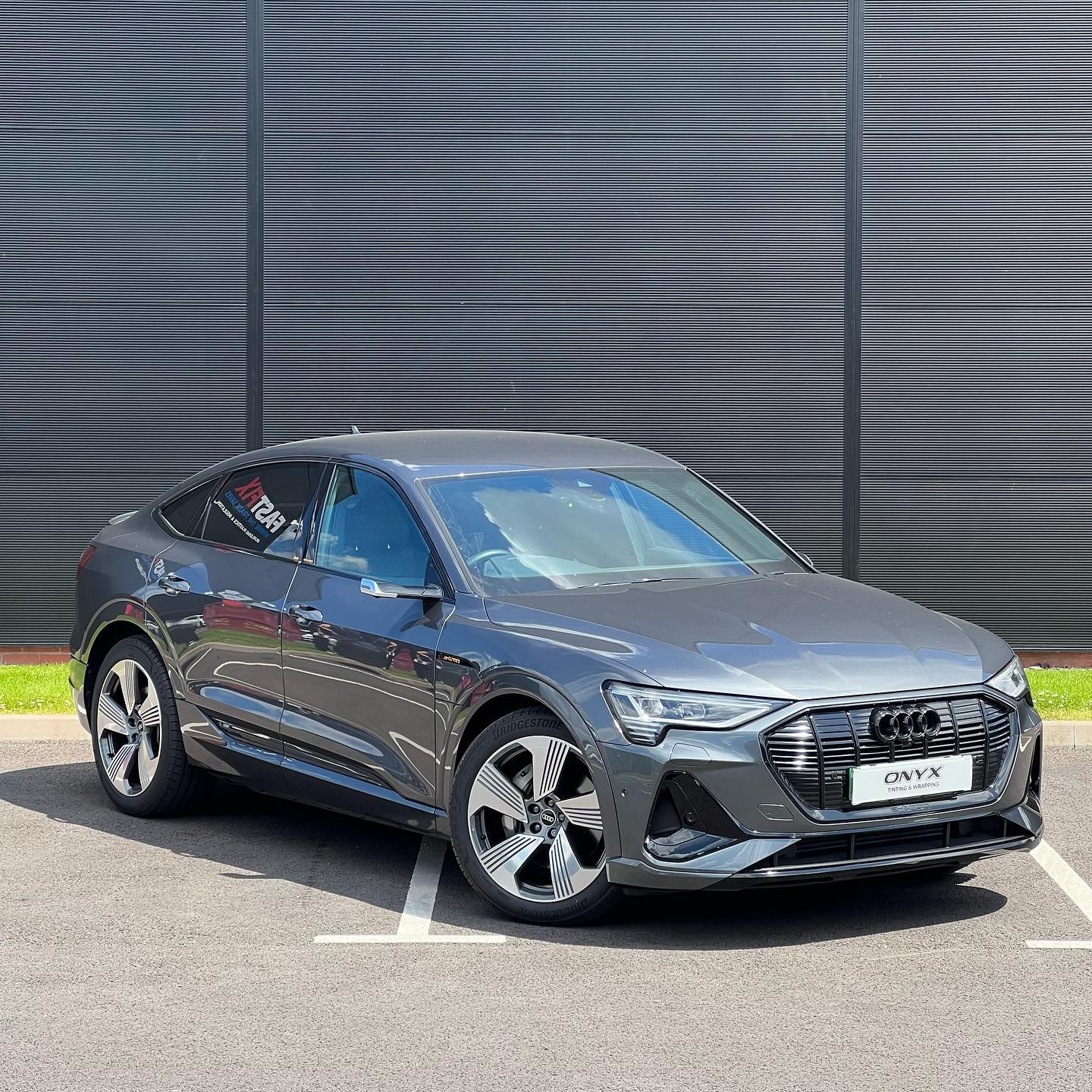 Audi e-tron Sportback Gloss Black Grille, Splitter & Diffuser