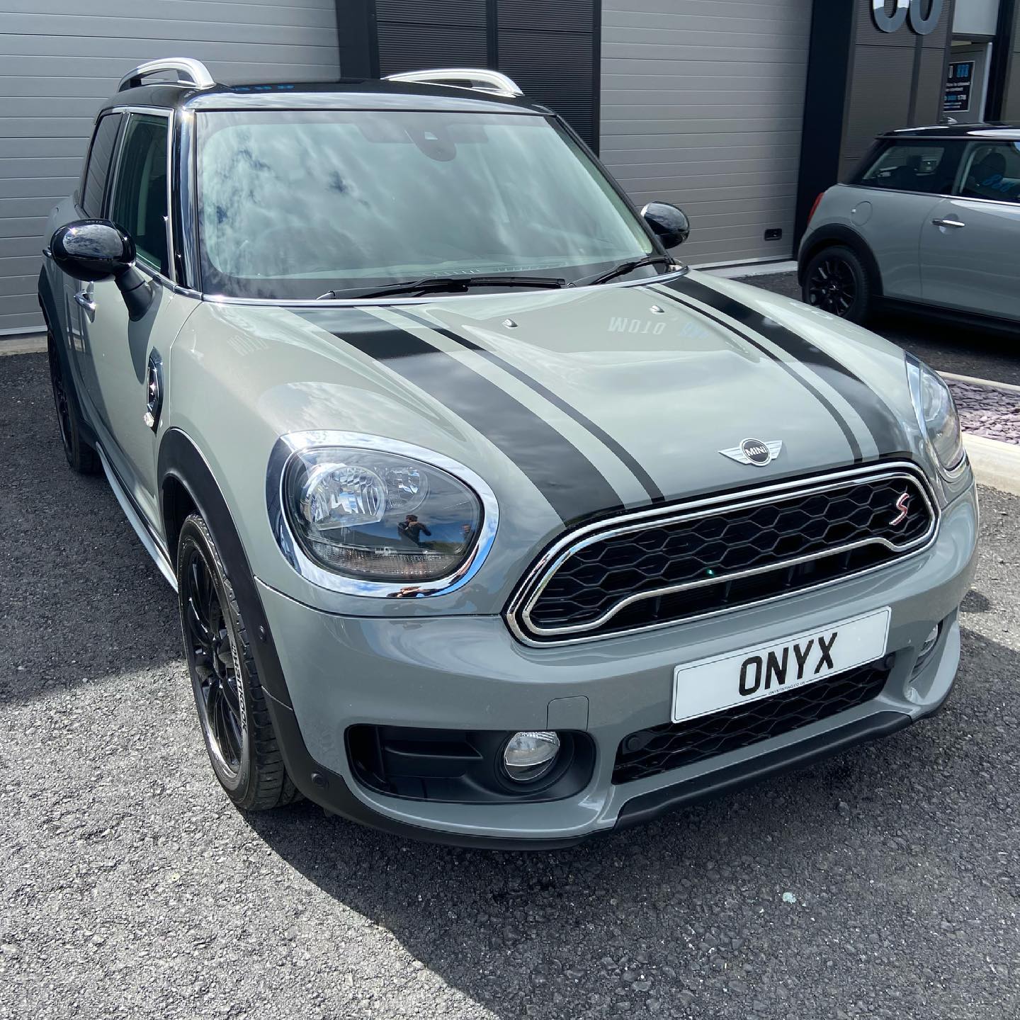 MINI Countryman F60 Bonnet Stripes & Valet